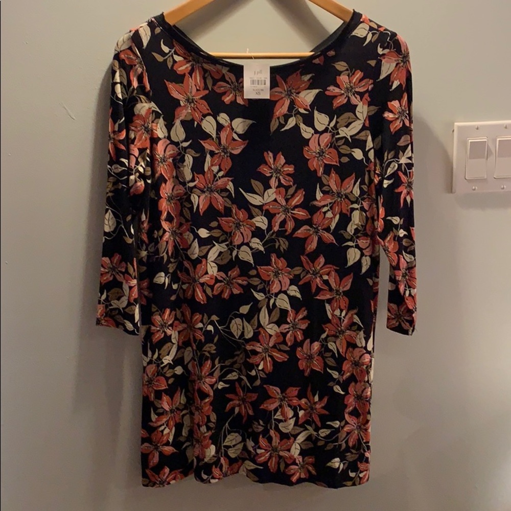 NWT J. Jill  black with floral design tunic